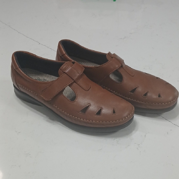 SAS Brown Leather Loafers - Picture 1 of 6